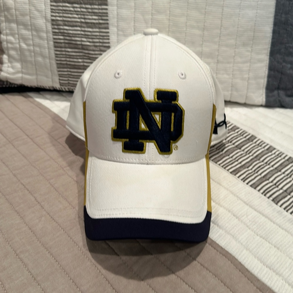 Men’s Under Armour Notre Dame Hat